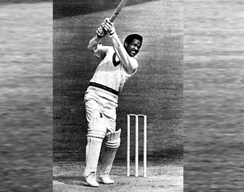 অনেকের মতে ওয়েস্ট ইন্ডিজের স্যর সোবার্সই সর্বকালের সেরা অলরাউন্ডার। ফাস্ট মিডিয়াম-অফস্পিন-লেগব্রেক, বোলিংয়ের সব নমুনাই দেখিয়েছেন এই বাঁ-হাতি। ৯৩ টেস্টে ২৩৫ উইকেট ছাড়া রয়েছে ৮০৩২ রান। ১৯৫৮-এ পাকিস্তানের বিরুদ্ধে টেস্টে করেছিলেন অপরাজিত ৩৬৫ রান। ’৯৪-এ ৩৭৫ রান করে সে রেকর্ড় ভেঙেছিলেন ব্রায়ান লারা।