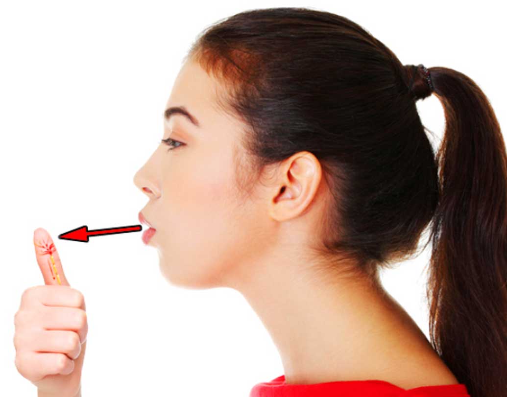 উচ্চ রক্তচাপ নিয়ন্ত্রণ: হার্টরেট নিয়ন্ত্রণ করে ভেগাস নার্ভ। বুড়ো আঙুলে ফু দিলে আঙুলের আশেপাশের স্বাভাবিক বায়ু চলাচল ব্যাহত হয়। দেখা গিয়েছে, এতে ভেগাস নার্ভ সক্রিয় হয়ে ওঠে। ভেগাস নার্স হার্টরেট এবং রক্তচাপ কমায়।