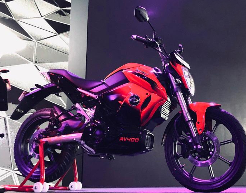 চাইলে বাইকটির ব্যাটারি সোয়াইপও করা যাবে। সংস্থার নিকটবর্তী সার্ভিস সেন্টারে গেলেই পাওয়া যাবে এই সুবিধা।