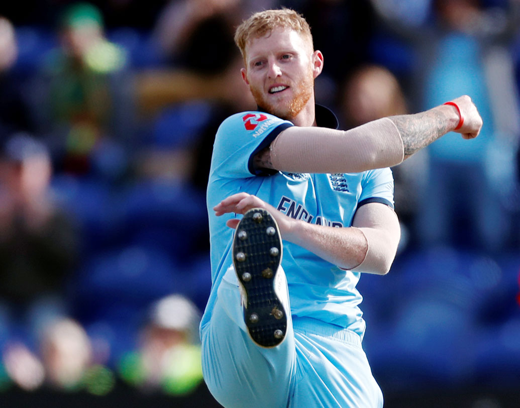 অলরাউন্ডার হিসাবে বিশ্বের অন্যতম সেরাদের তালিকায় রয়েছেন বেন স্টোকস। তবে ইংল্যান্ডে নয়, তাঁর জন্ম হয়েছিল নিউজিল্যান্ডে। বাবা জেরাল্ড স্টোকস রাগবি খেলেছেন সে দেশের হয়ে। বাবার সঙ্গে খুব ছোটবেলায় ইংল্যান্ডে পাড়ি দেন বেন। এর পর সে দেশের জার্সিতে ১৯ বছর বয়স থেকে খেলছেন তিনি। ৮৯ ওডিআইতে ২৩৩৭ রান রয়েছে তাঁর ঝুলিতে।