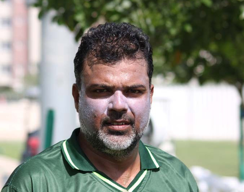 ইজাজ আহমেদ সারা বিশ্বকাপে ভাল খেলেন। চমৎকার বোলিংও করেছেন, ৩ ওভারে ১৩ রান দিয়েছিলেন মাত্র। বিশ্বের অন্যতম সেরা ফিল্ডারের গুরুত্বপূর্ণ ভূমিকা ছিল জয়ের পিছনে। ২০০৯ সালে পাকিস্তানের অনূর্ধ্ব ১৯ দলের কোচ হন। পাকিস্তানের জাতীয় দলেরও কোচ হন ওয়াকার ইউনিসের সঙ্গে। লাহৌর ক্যালেন্ডার্স দলের পরামর্শদাতা তিনি।