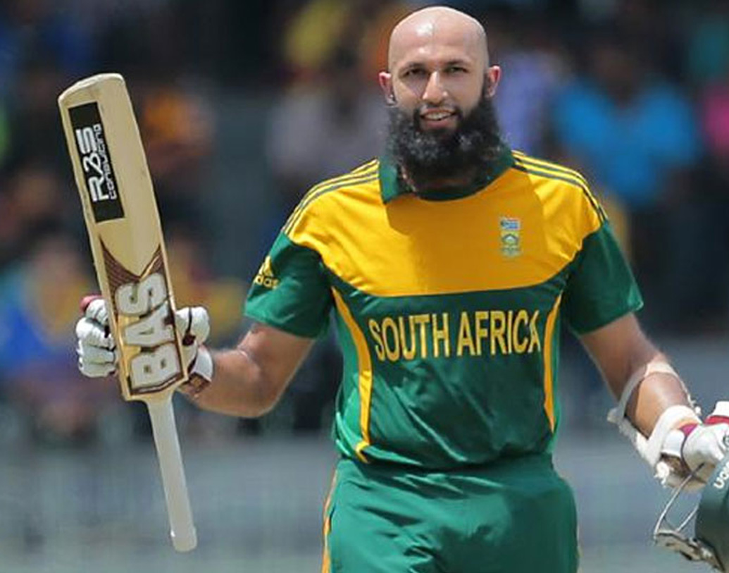 শুরু থেকে আক্রমণাত্মক ক্রিকেট খেলতে মরিয়া দক্ষিণ আফ্রিকাও। হাসিম আমলার চোট রয়েছে। ফলে বদল হতে পারে দক্ষিণ আফ্রিকার দলেও।