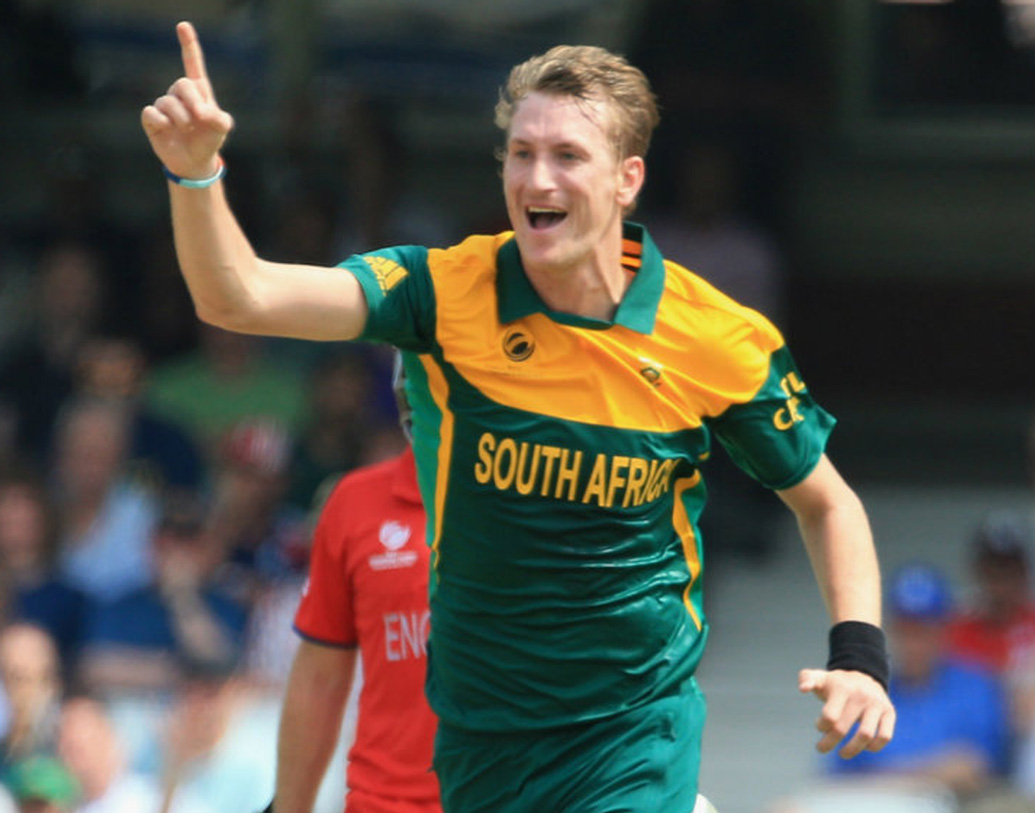 মিলার আসতে পারেন দলে। এ ছাড়াও ডোয়েন প্রিটোরিয়াসের বদলে ক্রিস মরিসের খেলার সম্ভাবনা রয়েছে। বাংলাদেশকে কোনও মতেই খাটো করে দেখতে চাইছেন না কুইন্টন ডি কক, রাবাডারা।