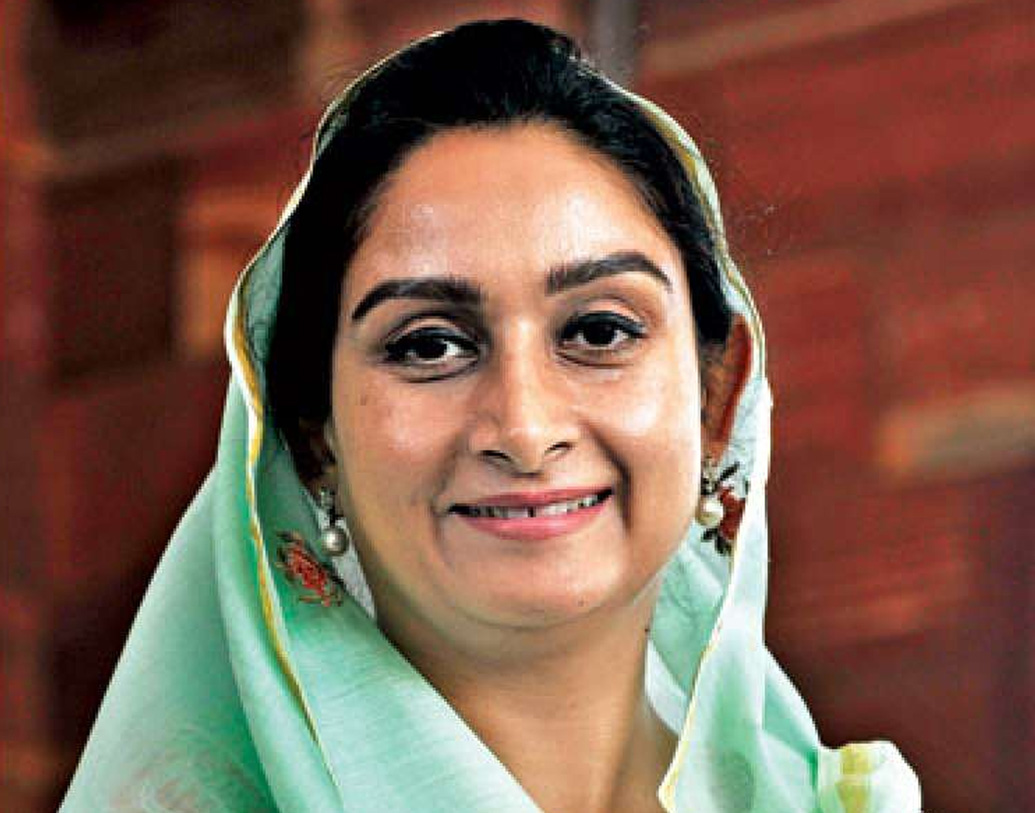 তিনিই শিরোমণি অকালি দল (সাদ)-এর একমাত্র নেত্রী যিনি চলতি বছরে নরেন্দ্র মোদীর মন্ত্রিসভায় জায়গা করে নিয়েছেন।