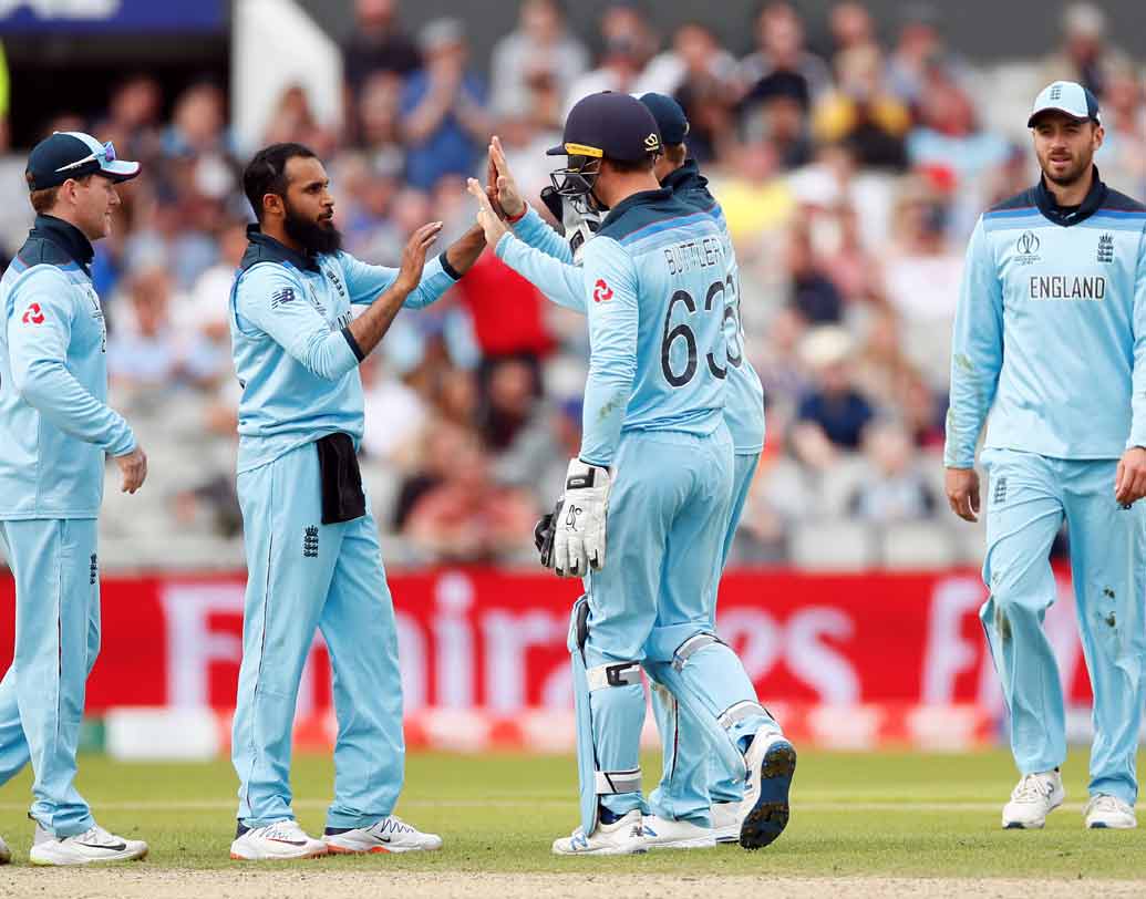 ইংল্যান্ড- ক্রিকেটের আপন দেশ ইংল্যান্ড এই তালিকায় রয়েছে চতুর্থ স্থানে। ৭৮টি ম্যাচের মধ্যে ইংল্যান্ড ৪৫টি ম্যাচ জিতেছে। একাধিক বার ফাইনালে উঠলেও এক বারও বিশ্বকাপ জিততে পারেনি ইংল্যান্ড। অইন মর্গ্যানের দেশ কি পারবে বিশ্বকাপ ছিনিয়ে নিতে? উত্তরের অপেক্ষায় ক্রিকেটপ্রেমীরা।