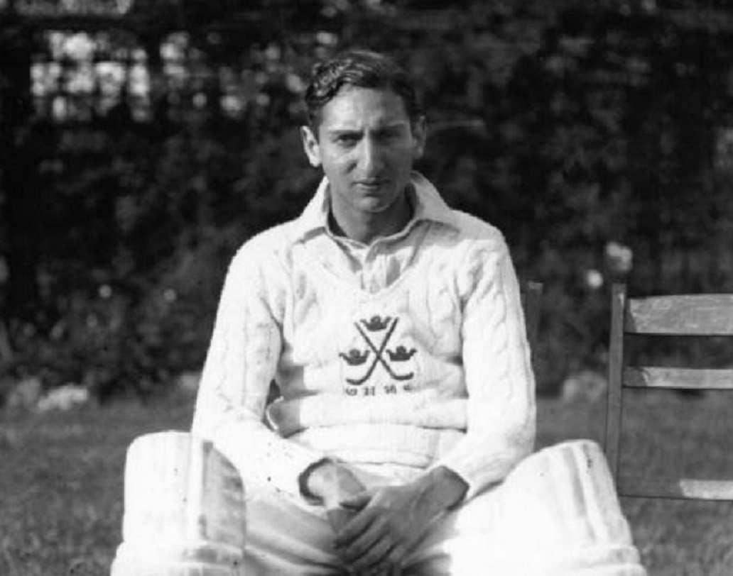 উনিশ শতকের প্রথম দিকে পটৌডি  পরিবারের অষ্টম নবাব ইফতিকার আলি খান পটৌডি ভোপালের রাজকন্যাকে বিয়ে করলে পুরনো প্রাসাদ ছেড়ে এই নতুন প্রাসাদটি বানানো হয় যা আয়তনে আগের থেকে অনেকটা বড়।