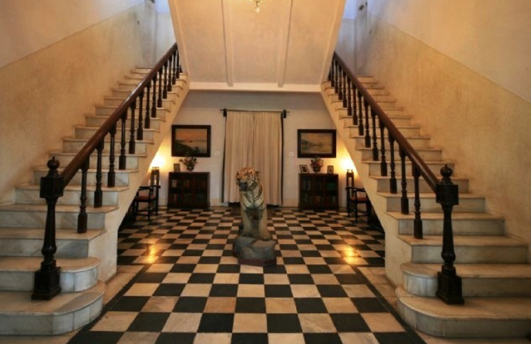 ভারতীয় মুদ্রায় এই প্রাসাদের মুল্য ৮০০ কোটি টাকা।