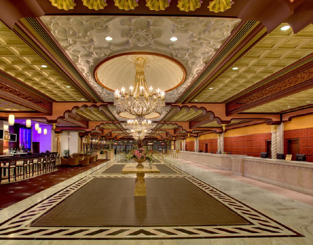 ২০১৪-তে এসে ট্রাম্প এই রিসর্টের দায়িত্ব আর নিতে চান না। যদিও চেয়ারম্যান পদ থেকে অনেক আগেই, সেই ২০০৪ সালে তিনি ইস্তফা দিয়েছিলেন।