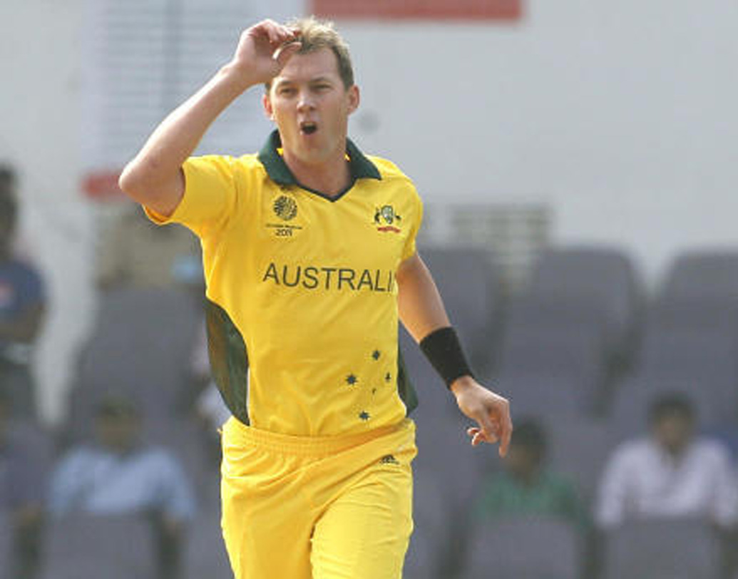 ব্রেট লি (২০০৩): বিশ্বকাপের প্রথম ও একমাত্র অস্ট্রেলীয় হিসাবে কেনিয়ার বিরুদ্ধে হ্যাটট্রিক করেন ব্রেট লি। ইনিংসের তৃতীয় ওভারে তাঁর শিকার হন কেনেডি ওটিয়েনো, ব্রিজল পটেল, ডেভিড ওবুয়া। তবে কেনিয়ার ১৭৪ রানের ছোট লক্ষ্য তাড়া করতেও বেশ বেগ পেতে হয় অস্ট্রেলিয়াকে। পাঁচ উইকেটে ম্যাচ জেতে পন্টিংরা।