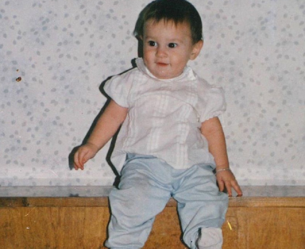 আর্জেন্টিনার রোসারিও শহরে ১৯৮৭-এর ২৪ জুন জন্ম হয় তাঁর।