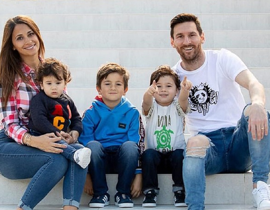 ২০১৭ সালে তিনি সাতপাকে বাঁধা পড়েন তাঁর ছোটবেলার প্রেম আন্তোনেলা রোকুজো-র সঙ্গে। তাঁদের তিন সন্তানও রয়েছে।