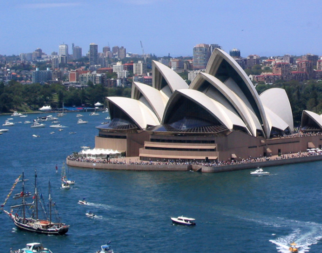 ঠাণে: অস্ট্রেলিয়ার কুইন্সল্যান্ডের ছোট্ট একটি শহর। জন ঠাণে নামে স্থানীয় এক লেখকের নামে নামকরণ করা হয়েছে বলে মনে করা হয়।