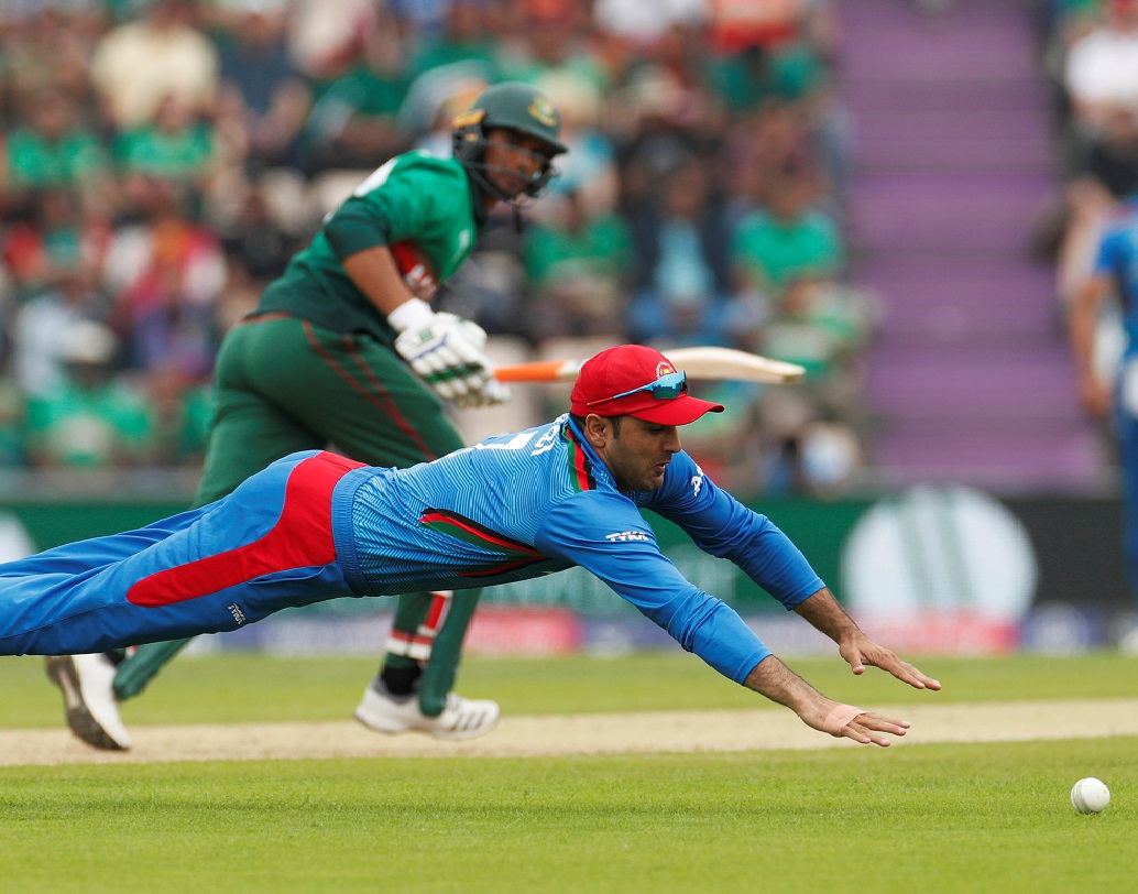 রাশিদ ও নবির ওপর অতিনির্ভরশীলতায় ভুগছে আফগান বাহিনী। বাকি খেলোয়াড়রা যতদিন না নিজেদের আত্মবিশ্বাস ফিরে পাচ্ছেন ততদিন বেশ বিপদে থাকবে আফগানিস্তান।