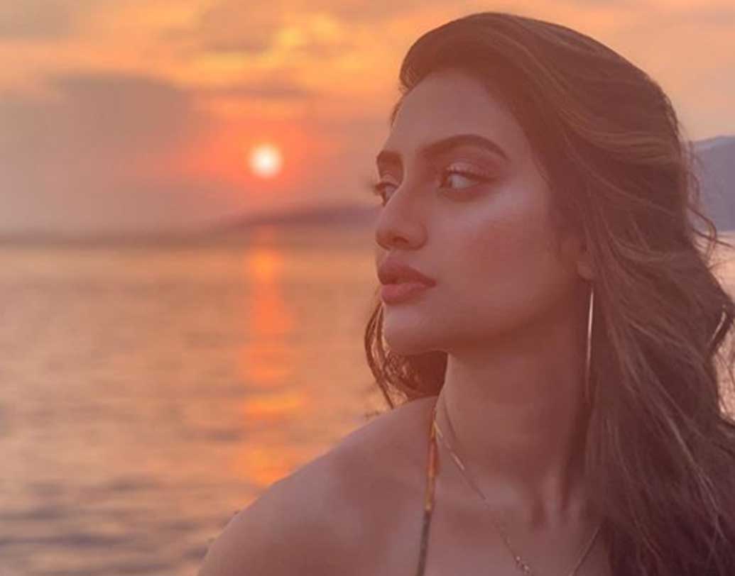 মেহেন্দি, সঙ্গীত, বিয়ে, ইয়ট পার্টি, হোয়াইট ওয়েডিং- সহ বিভিন্ন অনুষ্ঠান করেছেন নুসরত-নিখিল। উপস্থিত ছিলেন ঘনিষ্ঠ আত্মীয়রা।