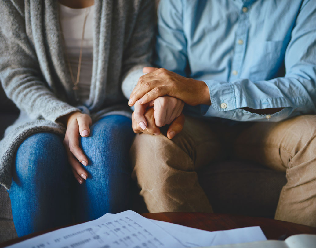 বরং সাফল্য যেমন ভাগ করে নেন, ব্যর্থতার দায়টাও একসঙ্গেই বহন করুন, তাতে আপনার হাত না থাকলেও। এতে সঙ্গী বুঝবেন, আপনি তাঁকে ভরসা করেন। পাশে আছেন সব সময়। সঙ্গীর প্রকৃতই অন্যায় থাকলে তার প্রকাশ হোক অন্য ভাবে। দরকারে কড়া হতে হলেও তার ভঙ্গিমায় সৌজন্য ও শালীনতা বজায় রাখুন।