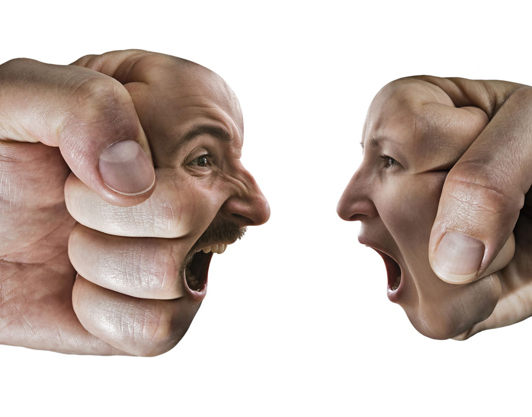 সঙ্গীর মা-বাবা সম্বন্ধীয় কথা: সঙ্গীর মা-বাবার সঙ্গে আপনার সম্পর্ক যেমনই হোক, কিছু বিষয় মাথায় রাখুন। তাঁদের সঙ্গে আপনার সম্পর্ক ভাল না থাকলেও কখনওই তাঁদের বিরুদ্ধে কোনও কথা বলবেন না। সঙ্গী দু’জনের মধ্যে আপনাকে বেছে নিলেও নয়। নিজের মা-বাবা যা-ই করুন না কেন, তাঁদের সম্পর্কে কোনও কথা শুনতে কোনও মানুষেরই ভাল লাগার কথা নয়।