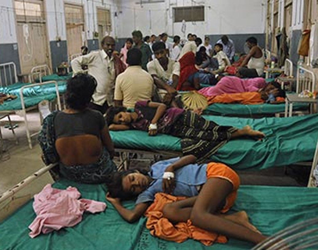 এনসেফ্যালাইটিসে দেড় শতাধিক শিশুর মৃত্যু হয়েছে বিহারে। তার মধ্যেই নীতি আয়োগের ‘স্বাস্থ্যবান রাজ্য’-এর তালিকায় বিহারের স্থান উত্তরপ্রদেশের উপরেই। অর্থাৎ সবচেয়ে খারাপ উত্তরপ্রদেশের এক ধাপ উপরে।