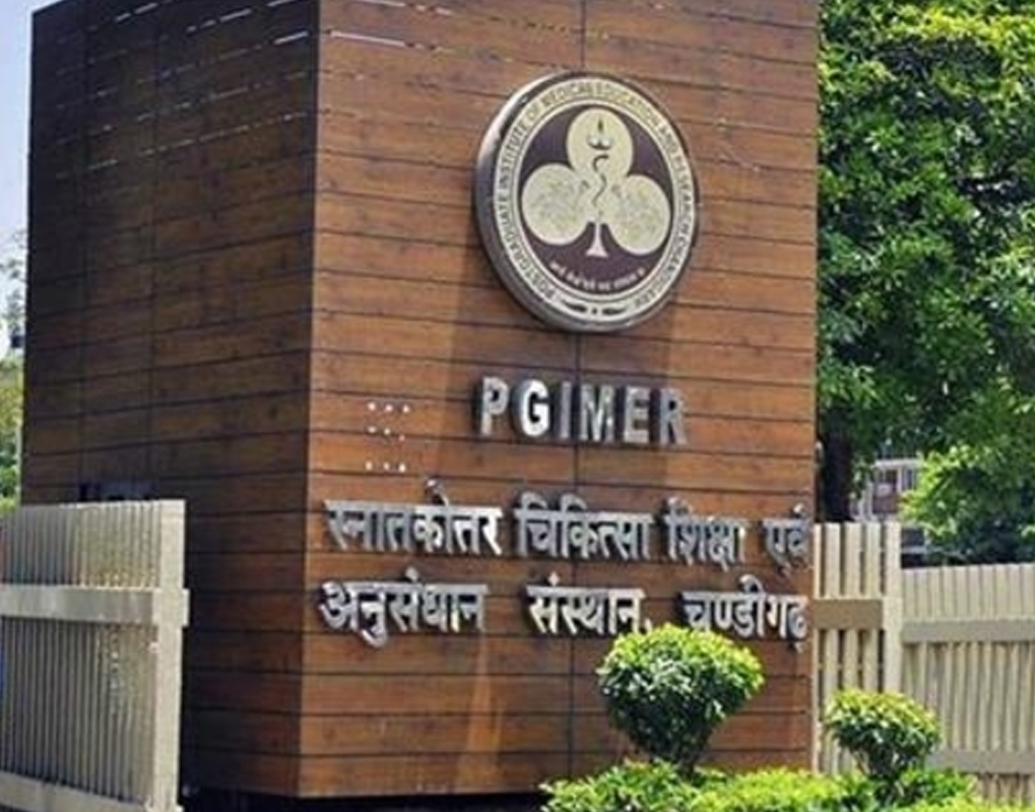 ছোট রাজ্যের মধ্যে নীতি আয়োগ অন্তর্ভুক্ত করেছে ৮টি রাজ্যকে। তালিকায় শীর্ষ মিজোরাম। তার পর ক্রমান্বয়ে এসেছে মণিপুর, মেঘালয়, গোয়া, সিকিম, ত্রিপুরা এবং অরুণাচল। তালিকায় সবচেয়ে নিচে নাগাল্যান্ড।