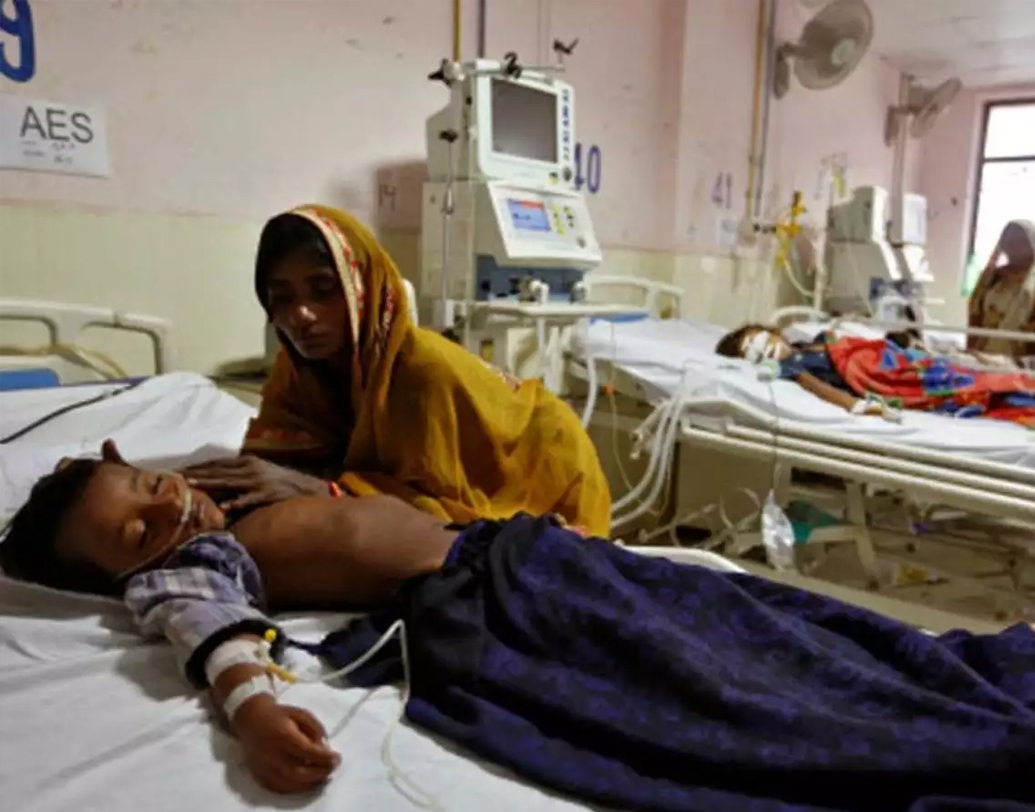 সাতটি কেন্দ্রশাসিত অঞ্চলের মধ্যে চিকিৎসা ও স্বাস্থ্য ব্যবস্থায় রাজধানী দিল্লিকেও টপকে শীর্ষে চণ্ডীগড়। এর পর তালিকায় পর পর এসেছে দাদরা ও নগর হাভেলি, লক্ষদ্বীপ, পুদুচেরি। দিল্লির স্থান পঞ্চম। তার পর আন্দমান ও নিকোবর দ্বীপপুঞ্জ এবং সব শেষে দমন দিউ।