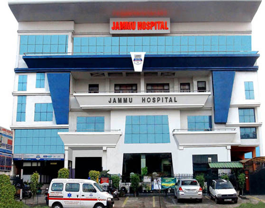 এর পাশাপাশি গত তিন বছরে কোন রাজ্য কেমন উন্নতি করেছে, তার তুলনামূলক চিত্রও তুলে ধরা হয়েছে। তাতে উঠে এসেছে, মোটামুটি সব ক্ষেত্রেই সাতটি রাজ্য স্বাস্থ্য ব্যবস্থায় ভাল উন্নতি করেছে। এই তালিকায় সবচেয়ে উপরে অন্ধ্রপ্রদেশ। এর পর মহারাষ্ট্র, গুজরাত, হিমাচল প্রদেশ, জম্মু-কাশ্মীর, কর্নাটক এবং তেলঙ্গানা।