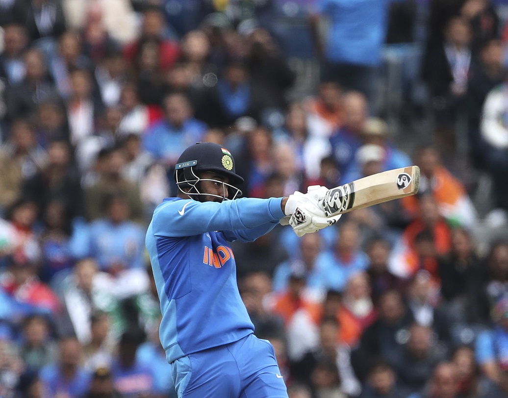 লোকেশ রাহুল- শিখর ধওয়ন ছিটকে যাওয়ায় রোহিতের সঙ্গে ওপেন করছেন লোকেশ রাহুল। পাকিস্তানের বিরুদ্ধে ভাল খেলেছিলেন তিনি। উইকেট ছুড়ে দেওয়ার প্রবণতা রয়েছে রাহুলের। ক্যারিবিয়ানদের বিরুদ্ধে রাহুলের ব্যাট কেমন চলে, সে দিকে তাকিয়ে ভারতীয় শিবির।