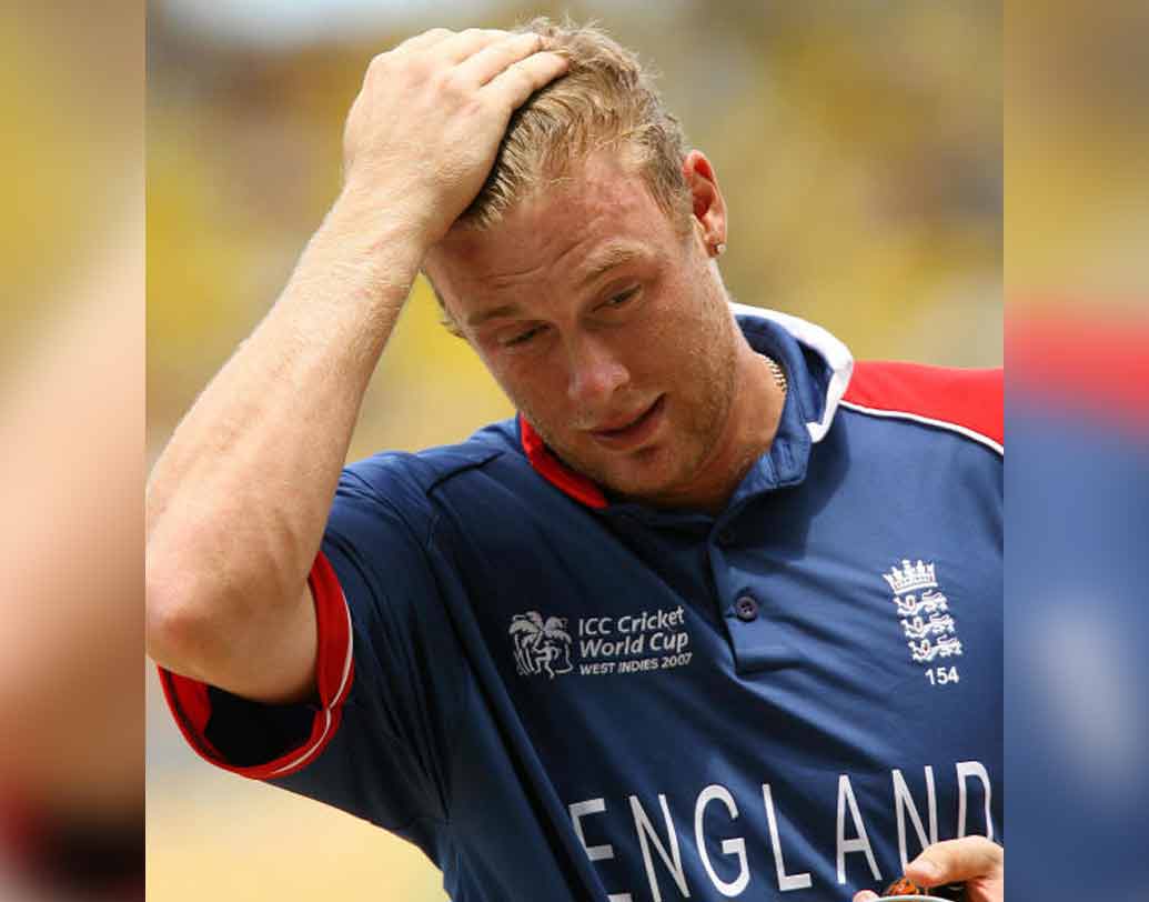 রাতে মদ্যপ অবস্থায় বিশৃঙ্খলার জন্য ইংল্যান্ডের অ্যান্ড্রু ফ্লিনটফকে এক ম্যাচের জন্য নির্বাসিত করা হয়।