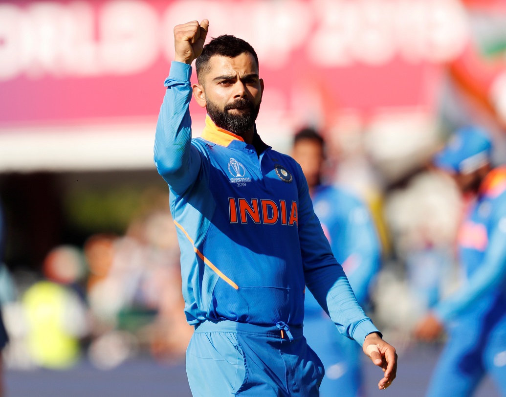 প্রথম ব্যাটসম্যান হিসাবে দু’টি ভিন্ন দলের বিরুদ্ধে পর পর তিনটি শতরান করেন কোহালি। ওয়েস্ট ইন্ডিজ ও শ্রীলঙ্কা এক্ষেত্রে তাঁর ব্যাটিং ব্রিলিয়ান্সের সাক্ষী থাকে।