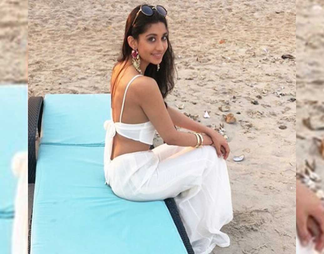 ১৬ হাজারেরও বেশি ফলোয়ার তৈরি করে নিয়েছে ইতিমধ্যেই। প্রতি দিনই নিজের স্টাইলিশ ছবি শেয়ার করেন পালোমা।