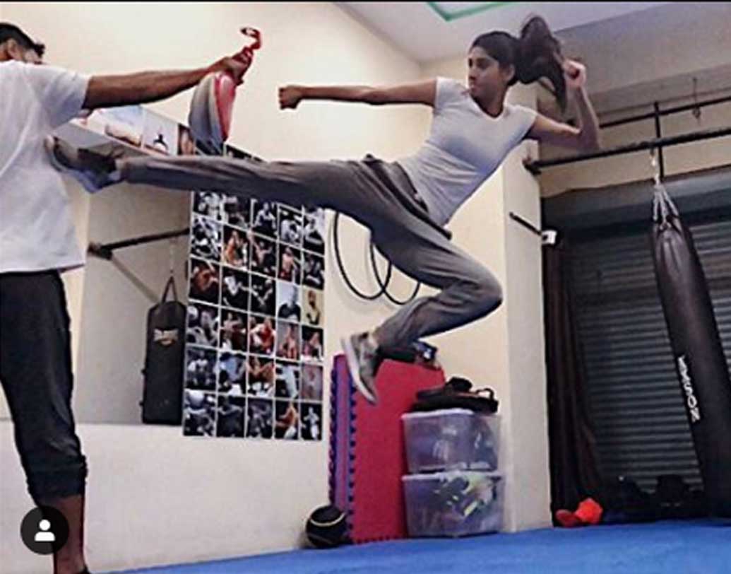 কখনও আবার শূন্যে ভেসে ক্যারাটে করতেও দেখা গিয়েছে তাকে। সে ছবি নিজেই ইনস্টাগ্রামে পোস্ট করেছেন।