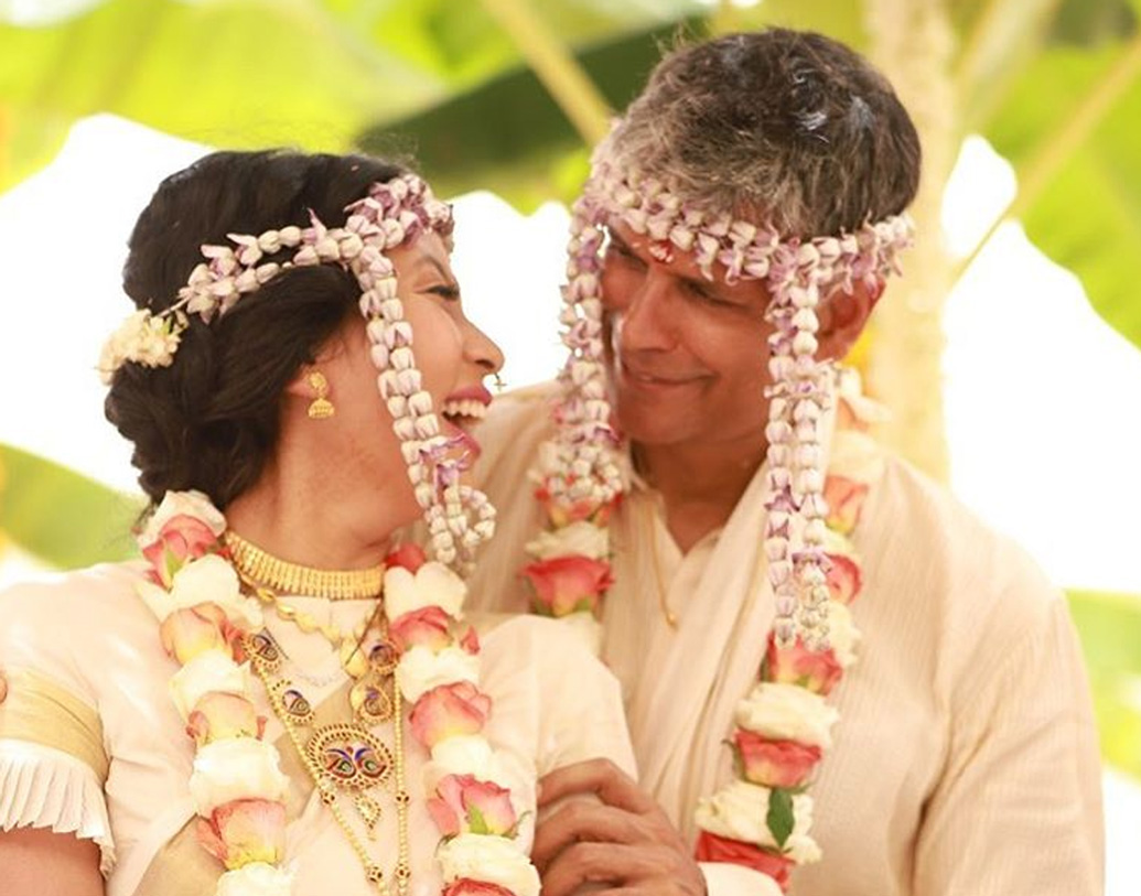 মালয়েশিয়ায় কেবিন ক্রু হিসাবে কাজ করতে গিয়েছিলেন অঙ্কিতা। আচমকাই মারা যান অঙ্কিতার সেই সময়ের প্রেমিক। রীতিমতো অবসাদে চলে গিয়েছিলেন অঙ্কিতা। ওই অবস্থা থেকে কখনও বেরিয়ে আসতে পারবেন, তা ভাবেনইনি অঙ্কিতা। বিয়ে তো দূরের কথা।