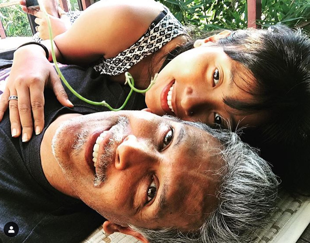 এর পর মিলিন্দের কাছে গিয়ে প্রথমেই অঙ্কিতা বলেন, তাঁর সঙ্গে মিলিন্দ নাচতে রাজি কি না। মিলিন্দ রাজি হন।