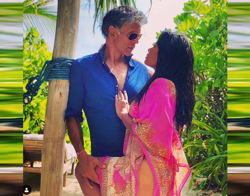 নিজের কাছে সেই মুহূর্তে ফোন না থাকায় বন্ধুকে মিলিন্দের নম্বর নিতে বলেন অঙ্কিতা। মিলিন্দ বলেন, তাঁকে টেক্সট করতে।