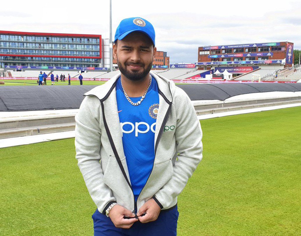 ঋষভ পন্থ- বিজয়ের জায়গায় এই ম্যাচে সুযোগ পেতে পারেন পন্থ। পরপর তিনটি ম্যাচে সুযোগ পেয়েও পারফর্ম করতে না পারায় এই ম্যাচে অভিষেক হতে পারে ঋষভের।