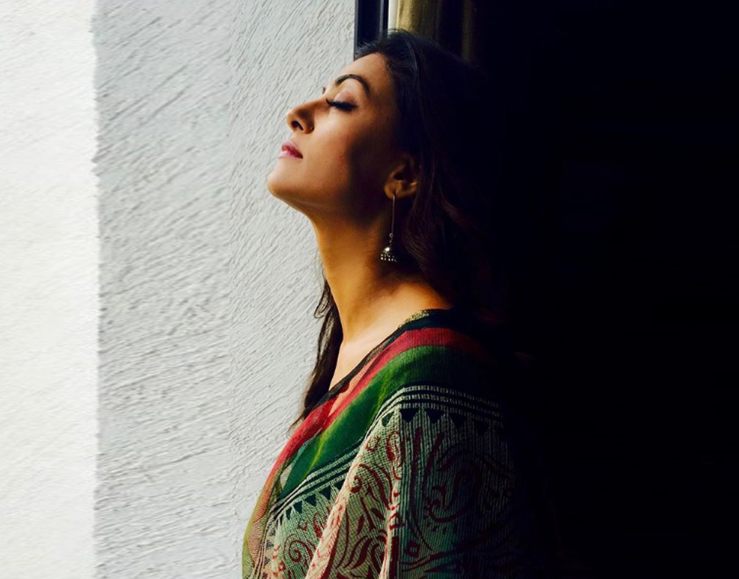 ২০১৪। সৃজিত মুখোপাধ্যায়ের পরিচালনায় ‘নির্বাক’-এর শুটিং শেষ করার পর প্রবল অসুস্থ হয়ে পড়েন সুস্মিতা। অজ্ঞান হয়ে যাওয়া, দুর্বলতার কারণে হাসপাতালে ভর্তি করা হয় নায়িকাকে।