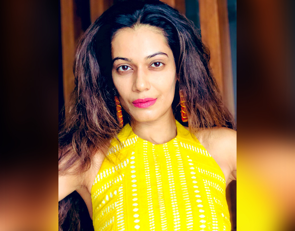 হায়দরাবাদের বানজারা হিলসের মেয়ে পায়েল। কম্পিউটার ইঞ্জিনিয়ারিং পড়েছেন। কিন্তু ১০-৫টা চাকরিতে আপত্তি ছিল। তাই গ্ল্যামার জগতে চলে আসেন। ২০০০ সালে প্রিয়ঙ্কা চোপড়া, লারা দত্ত এবং দিয়া মির্জার সঙ্গে মিস ইন্ডিয়া প্রতিযোগিতায় নাম লেখান তিনি।