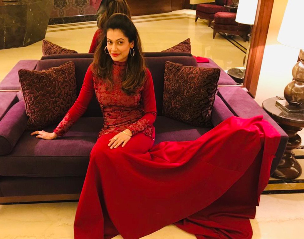 ২০১৪ সাল থেকে নরেন্দ্র মোদী এবং গেরুয়া শিবিরের সমর্থনে সুর চড়াতে শুরু করেন পায়েল। ১৫০টি দেশে সম্প্রচারিত জাতীয় সঙ্গীতের ভিডিয়োতেও দেখা যায় তাঁকে। টুইটারে পরিচয় বদলে ‘পায়েল রোহতগি অ্যাড টিম ভক্তস অব ভগবান রাম’ করেন তিনি। তাতে অভিনেত্রীর পাশাপাশি যোগী এবং গর্বিত হিন্দু যোগ করেন।