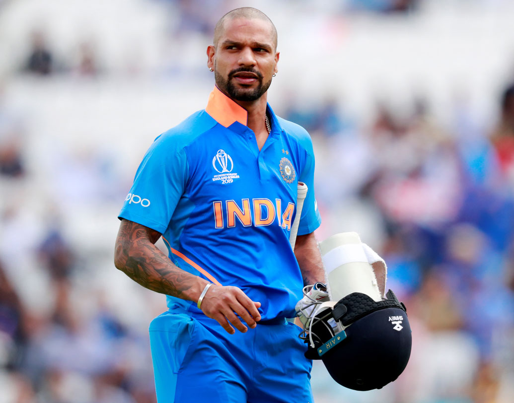 ওয়ার্ম আপ ম্যাচগুলিতে নজরকাড়া কিছু করেননি। তবে নিজের দিনে সব সময়ই ভয়ঙ্কর শিখর ধওয়ন। ১২৮টি আন্তর্জাতিক ওয়ান ডে খেলা ধওয়নের গড় দেখুন! ৪৪.৬২। স্ট্রাইক রেট ৯৩.৭৯। রয়েছে ১৬টা সেঞ্চুরি। ফলে বিশ্বকাপ অভিযান শুরুর ম্যাচে ওপেনিং করছেন ধওয়নই।