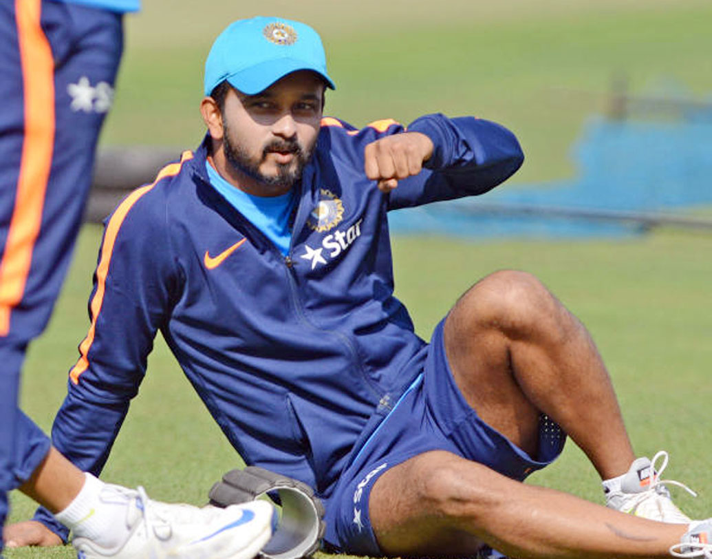 কেদার যাদব না বিজয় শঙ্কর? প্রথমে সংশয় থাকলেও শেষ পর্যন্ত দলে জায়গা করে নিলেন স্পিনার অলরাউন্ডার কেদার যাদব।