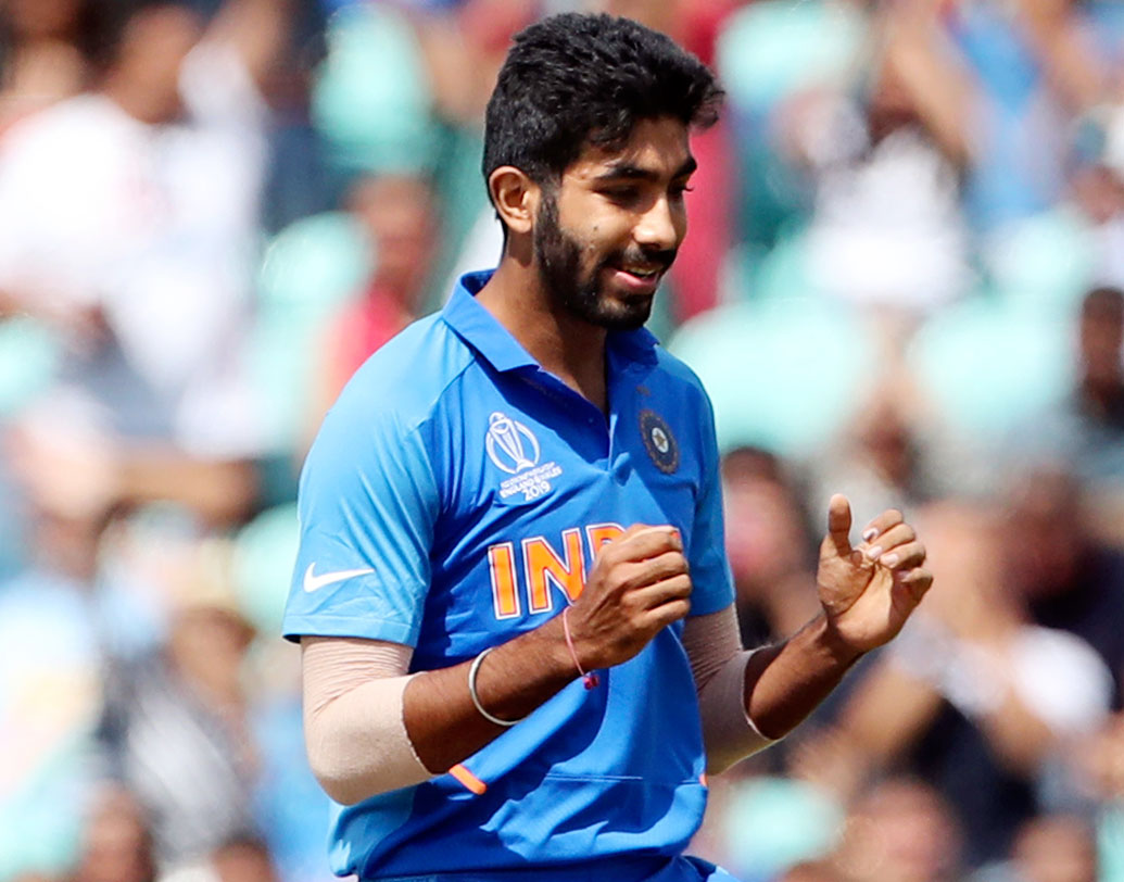 দুই পেসার এবং দুই স্পিনারের রণনীতি থাকায় আজকের ম্যাচে পেস অ্যাটাকের দায়িত্বে থাকবেন যশপ্রীত বুমরা। ইংল্যান্ডের স্যাঁতসেতে আবহাওয়ায় বুমরার ইয়র্কারের পাশাপাশি সুইংও কাজে দেবে।