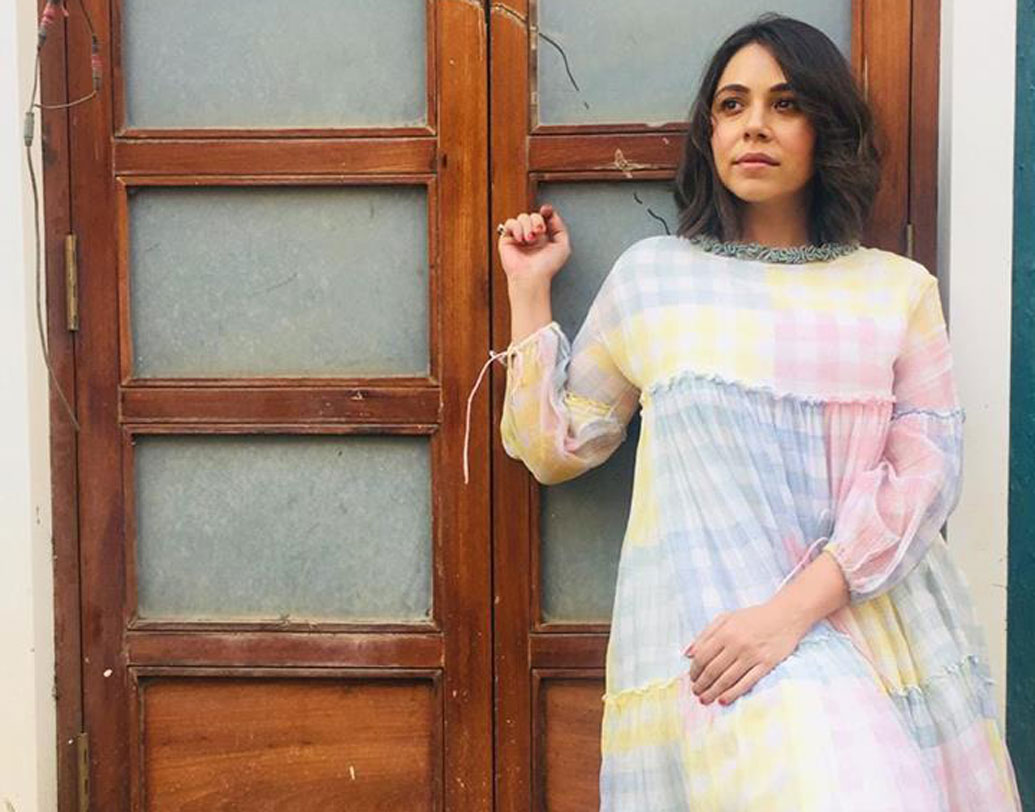 আবারও কিছু দিন অভিনয় থেকে সরে গিয়ে সাইকোলজিতে অনার্স পাশ করেন মানভি। ২০১২ সালে তাঁর গ্র্যাজুয়েশন শেষ হওয়ার পর ফের ফেরেন অভিনয়ে। এখনও চুটিয়ে অভিনয় করছেন নানা ছবিতে।