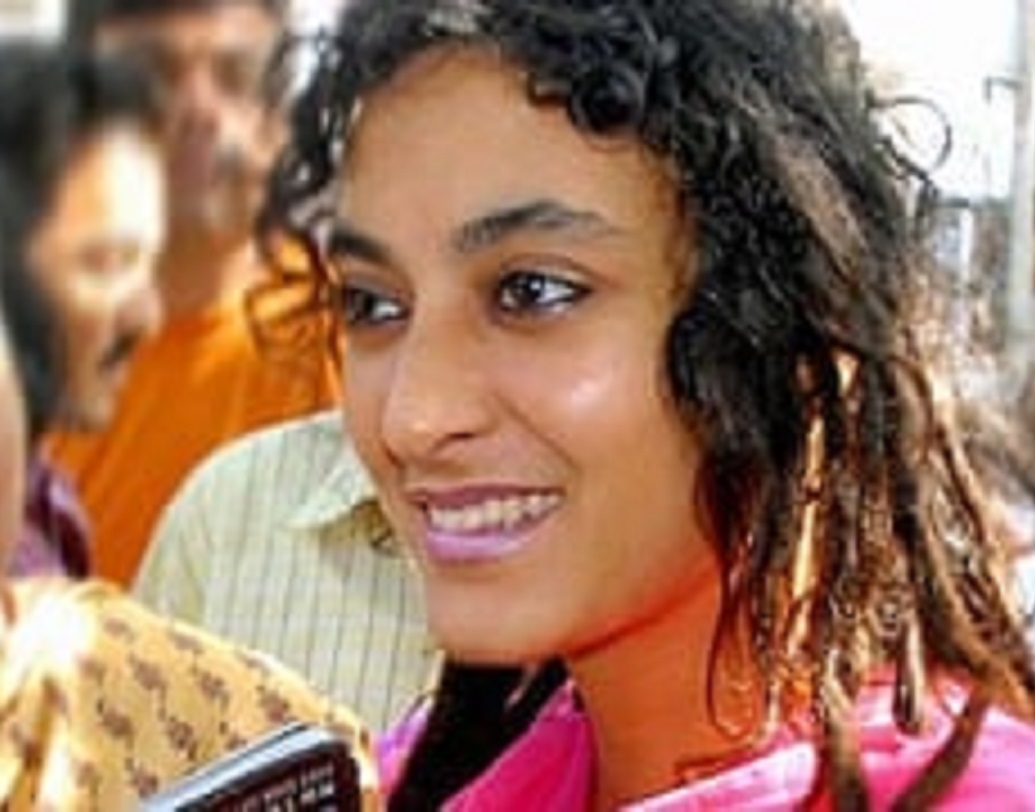 সে সময় নিজের কাজের থেকেও নেশার জন্যই খবরের শিরোনামে থাকতেন তিনি। বাড়ির অমতে বিয়ে করেন রবার্ট নামের এক জার্মান নাগরিককে। তবে কিছুদিনের মধ্যেই সেই বিয়ে ভেঙে যায়। এরপর এক ব্রিটিশ নাগরিকের সঙ্গে সম্পর্কে জড়িয়েছিলেন।