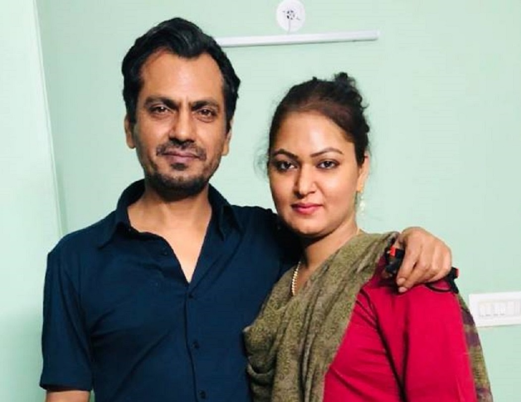 কিছু দিন আগেই তিনি একটি ছবি পোস্ট করে জানান, তাঁর বোন ১৮ বছর বয়স থেকে ক্যানসারের বিরুদ্ধে লড়ছেন। ক্যানসার আক্রান্তদের উদ্দেশে তিনি জীবন যুদ্ধ চালিয়ে যাওয়ার বার্তা দেন।