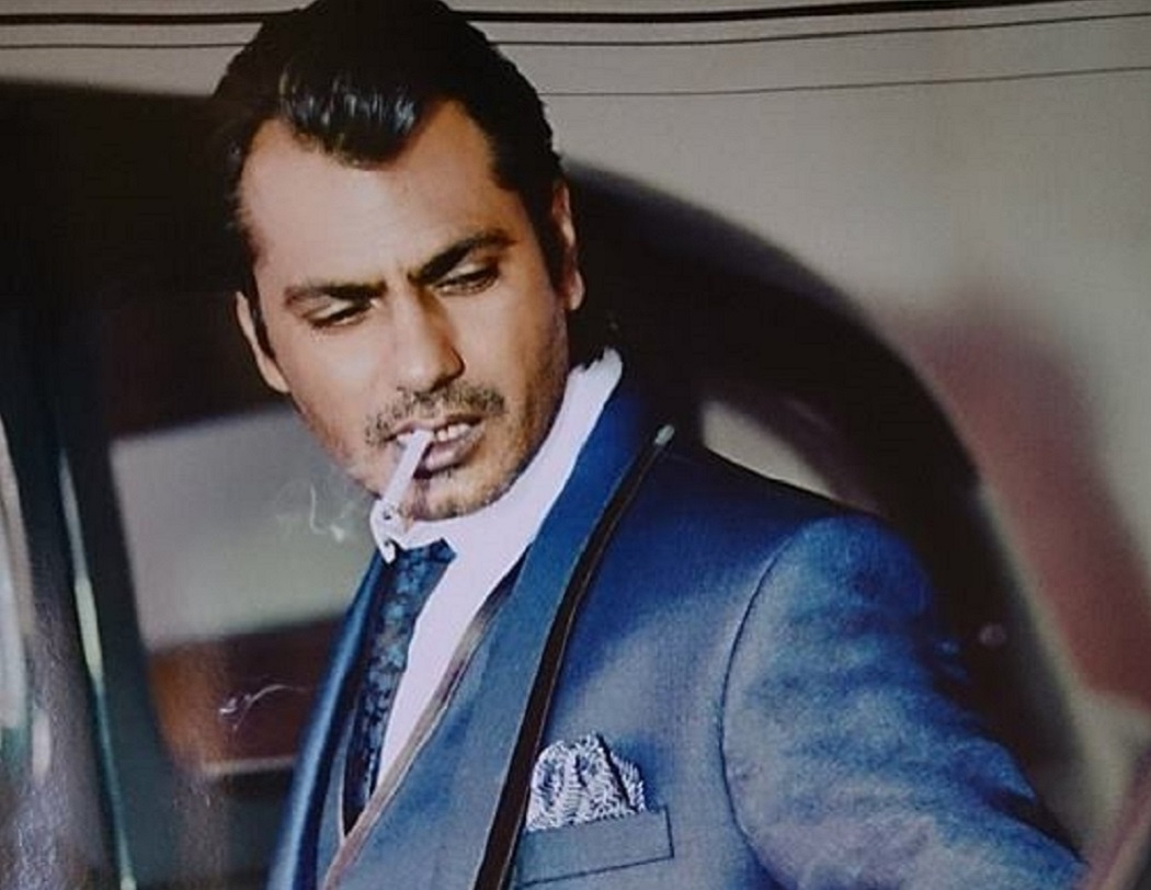 পর্দার পিছনে তিনি অত্যন্ত সাধারণ ভাবে জীবনযাপন করতে পছন্দ করেন। দামি ব্র্যান্ডেড জিনিস তাঁর না-পসন্দ। ছোটবেলা দারিদ্রতায় কাটিয়েছেন বলেই টাকার মূল্য বোঝেন— জানিয়েছেন তিনি।