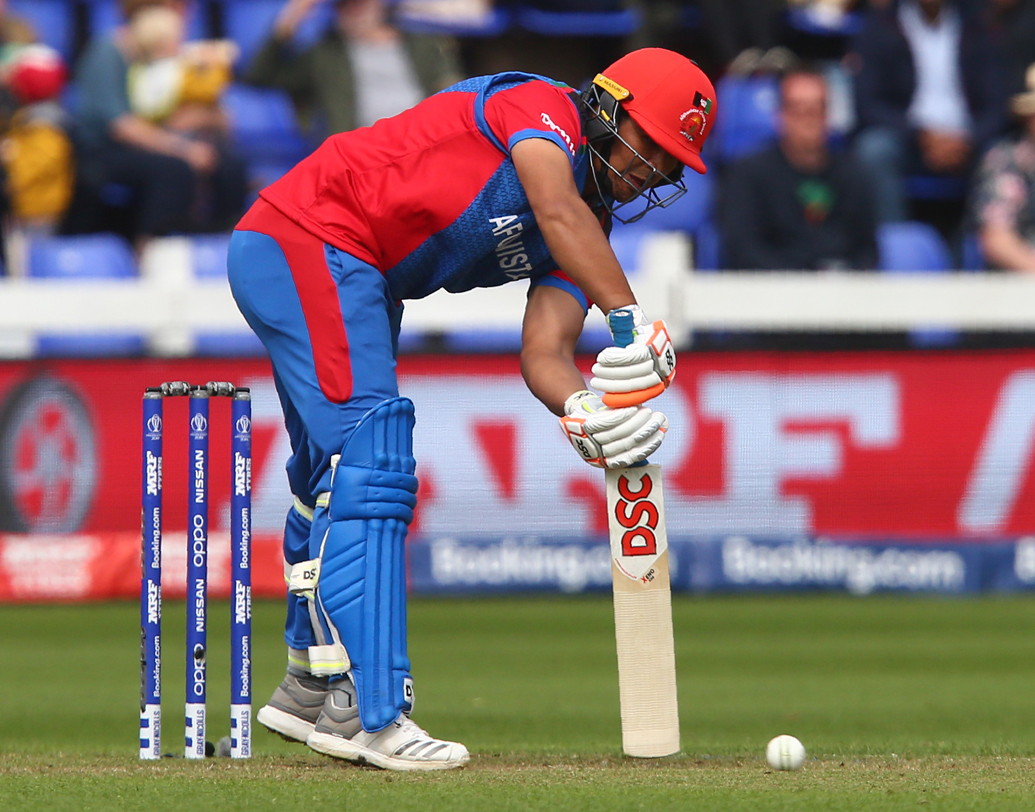 আইসিসি এখনও পর্যন্ত পিচ নিয়ে উদ্বিগ্ন হওয়ার কারণ দেখছে না। তাদের দিক থেকে ব্যাখ্যা— বোলাররা দুর্দান্ত বল করছে। ব্যাটসম্যানেরাও প্রথম দিকে ঝুঁকি কম নিচ্ছেন। যত টুর্নামেন্ট এগোবে, তত নাকি তাঁদের আত্মবিশ্বাস বাড়বে। সব দোষ পিচের উপর দেওয়া উচিত নয়।