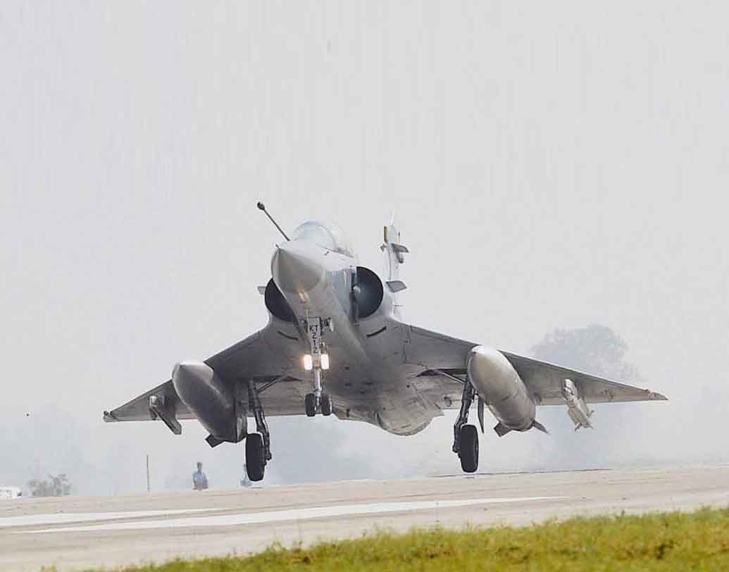 রিপোর্টে বায়ুসেনা জানিয়েছিল প্রায় ১০০ কেজি বোমা ফেলা  হয়েছিল। সেই হামলায় এই স্পাইস বোমা ব্যবহার করার ফলে যথার্থ লক্ষ্যে আঘাত হানা সম্ভব হয়েছিল, জানিয়েছিলেন বায়ুসেনা আধিকারিকরা।