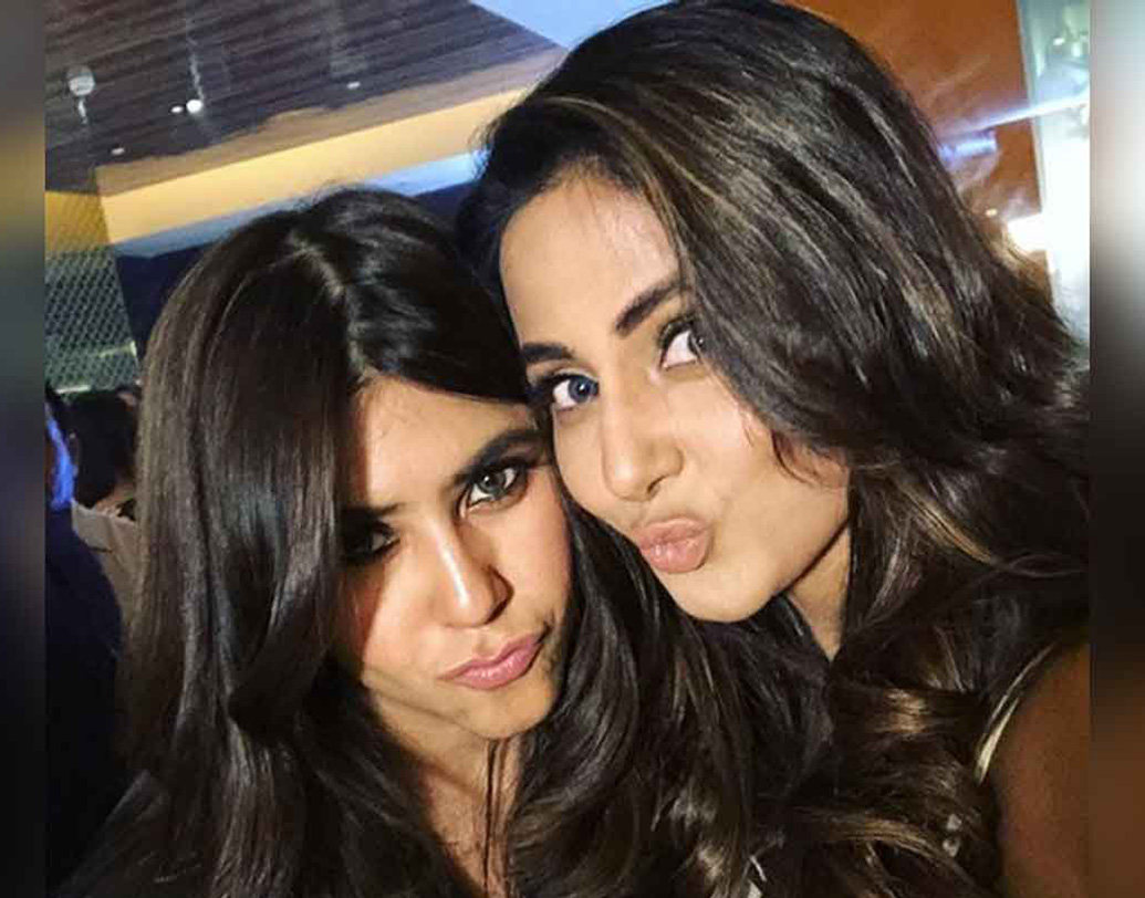 ‘বিগ বস’ জিততে না পারলেও, তার পরই স্টারডমের পথে যাত্রা শুরু হিনা খানের। বেশ কিছু মিউজিক ভিডিয়োয় অভিনয় করেন তিনি। ‘স্মার্টফোন’ নামের একটি স্বল্প দৈর্ঘ্যের ছবিতেও অভিনয় করেন। হিনার জনপ্রিয়তা দেখে এর পরই তাঁকে ‘কসৌটি জিন্দেগি কে-২’ সিরিয়ালে খলনায়িকার ভূমিকায় অভিনয় করার প্রস্তাব দেন একতা কপূর।