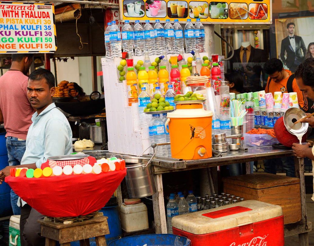শরবত, ঘোল, লেবুর জল এ সবরাস্তার দোকান থেকে একেবারেই নয়। বাড়িতে পরিষ্কার করে বানিয়ে খান এ সব। একান্তই বাইরে খেতে হলে খুব পরিষ্কার দোকান থেকে খান।