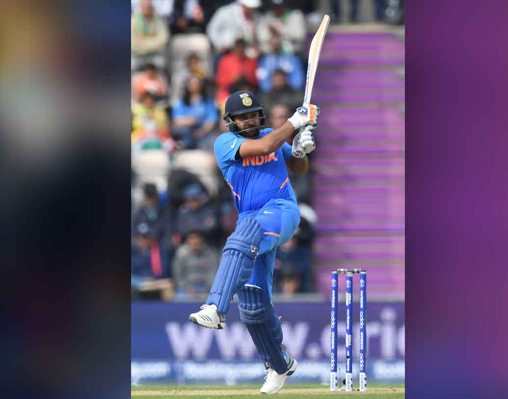 রোহিত শর্মা ভারতের নির্ভরযোগ্য ওপেনার। দক্ষিণ আফ্রিকার বিরুদ্ধে অপরাজিত ১২২ রান করে ২৩ তম আন্তর্জাতিক সেঞ্চুরি পূর্ণ করেছেন।
