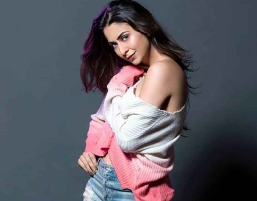 স্কোয়্যাড ছবির প্রযোজক নীলেশ সাহা। পরিচালনা করেছেন জ্যোতি কপূর।