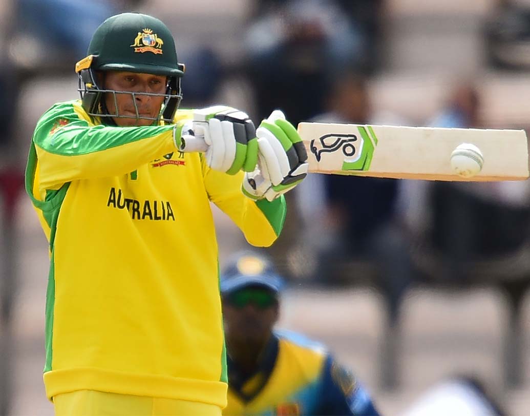 তিন নম্বরে নামতে চলেছেন  উসমান খোয়াজা। প্রথম দু’টি ম্যাচে দ্রুত ফিরে গেলেও ভারতের বিরুদ্ধে গুরুত্বপূর্ণ ম্যাচে তাঁর ওপর আস্থা হারায়নি অজি শিবির।